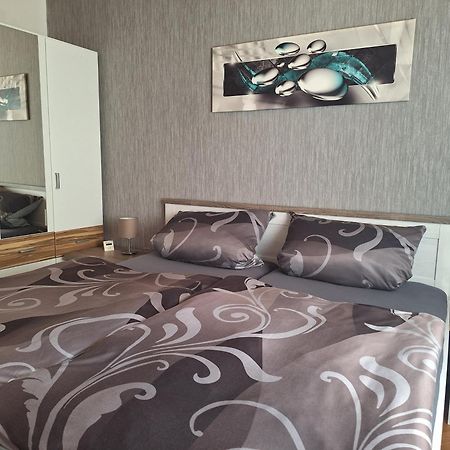 Ferienwohnung Ines Айзенах Стая снимка